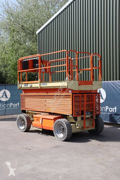 Piattaforma aerea JLG