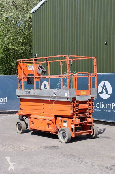 Piattaforma aerea JLG