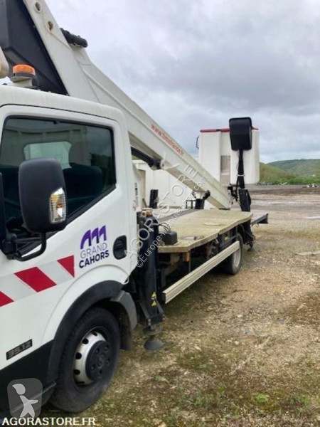 Nacelle Nissan CABSTAR