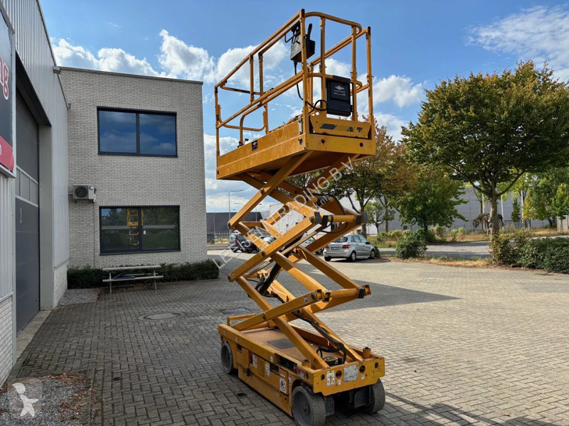 منصة تلسكوبية Haulotte electric scissorlift,...