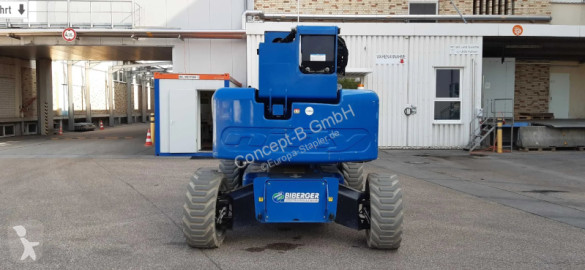 Nacelle automotrice articulée télescopique Niftylift