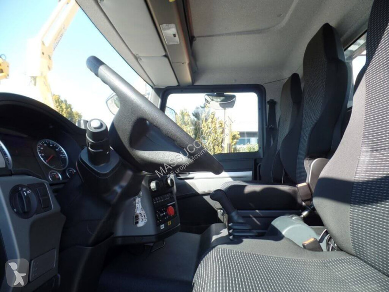 منصة تلسكوبية MAN PIATTAFORMA AUTOCARRATA BARIN...
