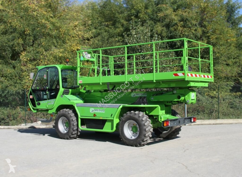 منصة تلسكوبية Merlo PL15 - 4X4