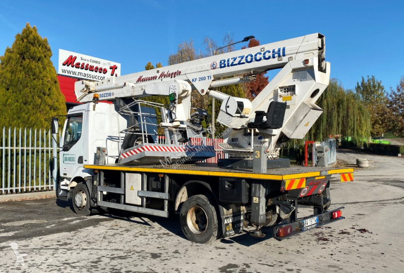 منصة تلسكوبية Renault MIDLUM 180 Dci
