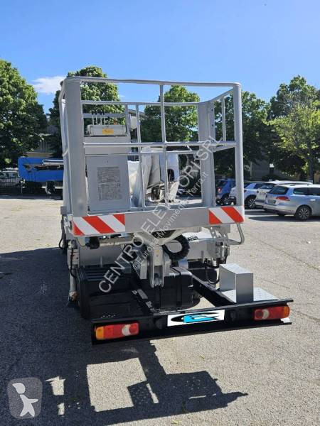 منصة تلسكوبية Multitel HX 200