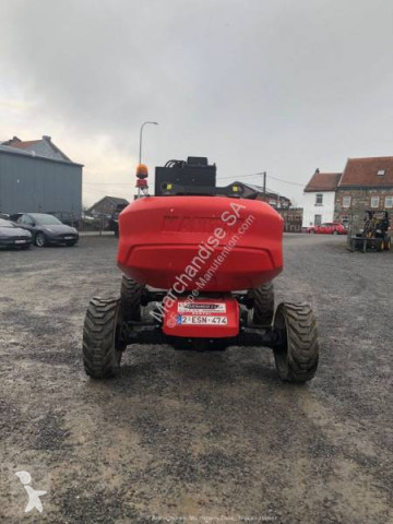 Zelfaandrijvende hoogwerker uitschuifbaar scharnierend Manitou