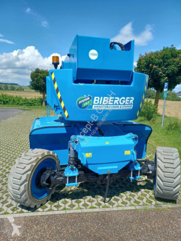 Nacelle automotrice articulée télescopique Magni