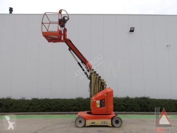 Plataforma automotriz Mástil vertical JLG