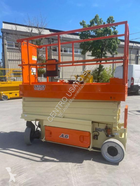 Piattaforma aerea JLG 2632ES