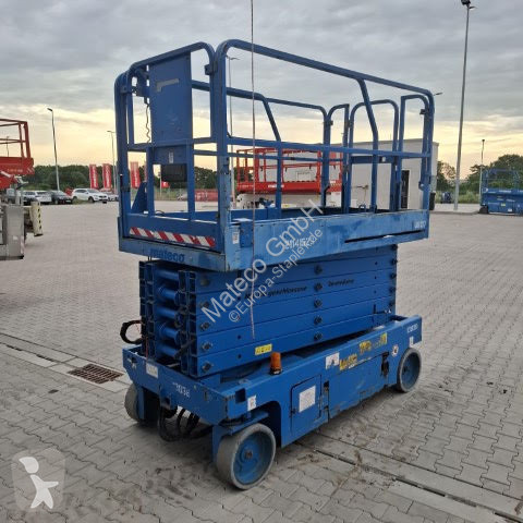 منصة تلسكوبية Genie