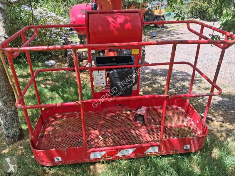 Автовышка Manitou