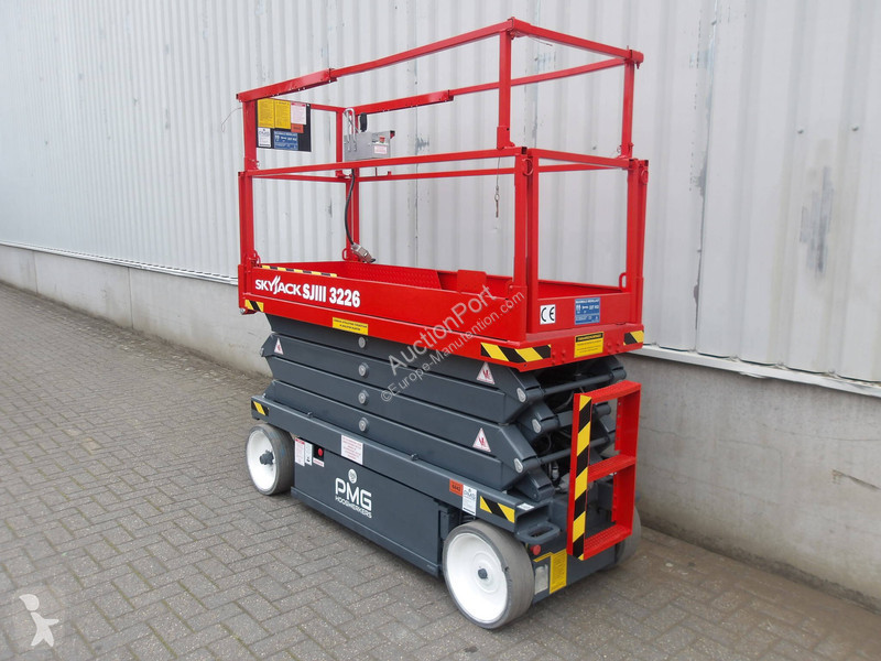 منصة تلسكوبية Skyjack SJ3226