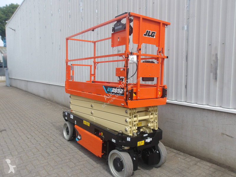Вишка JLG ES2632