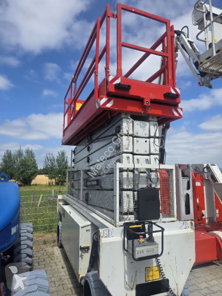 منصة تلسكوبية Hollandlift N-195EL12