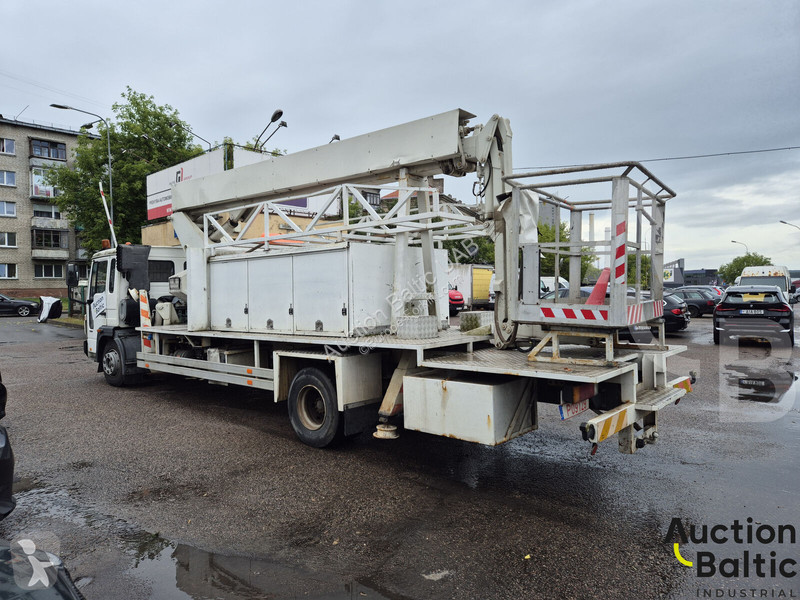 منصة تلسكوبية Volvo FL6 110
