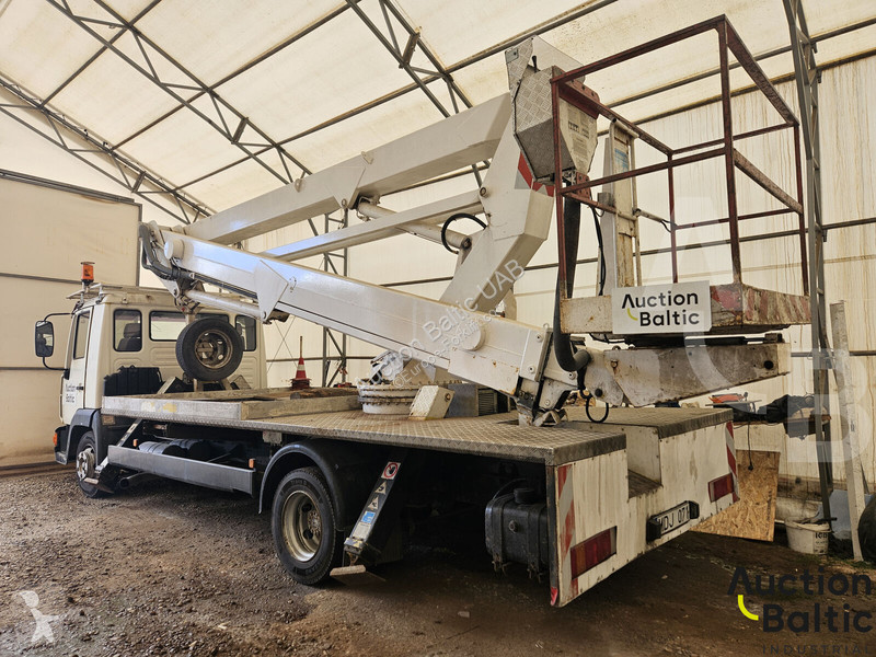 Lift MAN L2000
