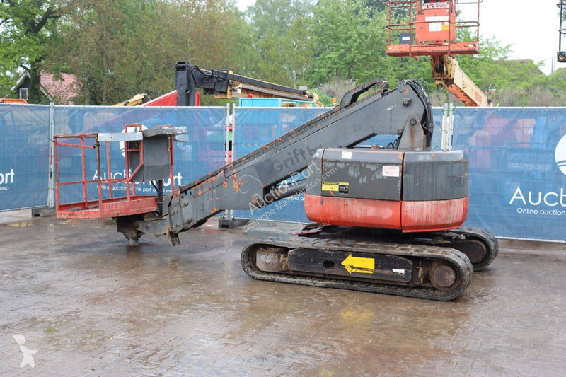 Nacela Hitachi HX99B