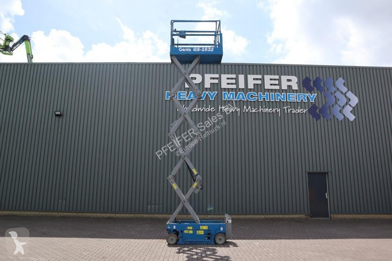 منصة تلسكوبية Genie Electric, Working Height...