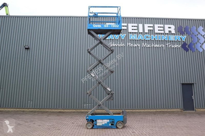 منصة تلسكوبية Genie Electric, Working Height...