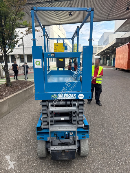 منصة تلسكوبية Genie GS 2632