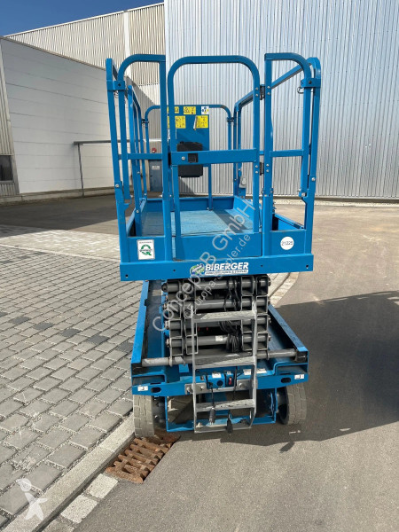 منصة تلسكوبية Genie GS 3246