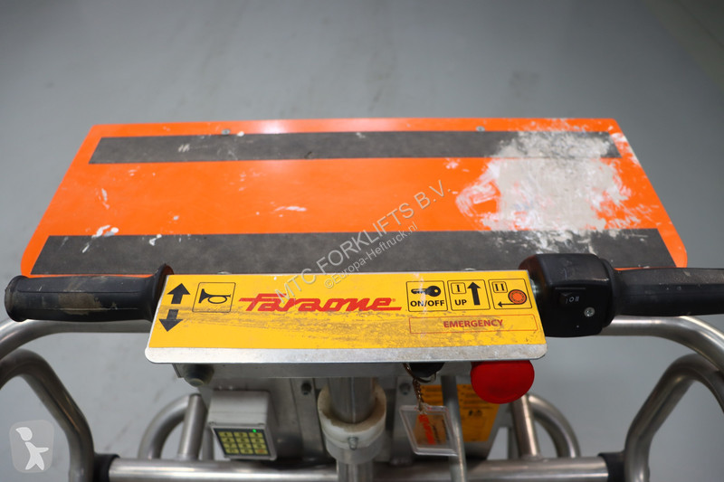 Hoogwerker  ELEVAH40 PICKING