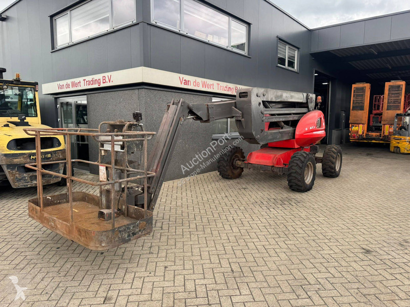 Manitou 4x4x4 aerial platform