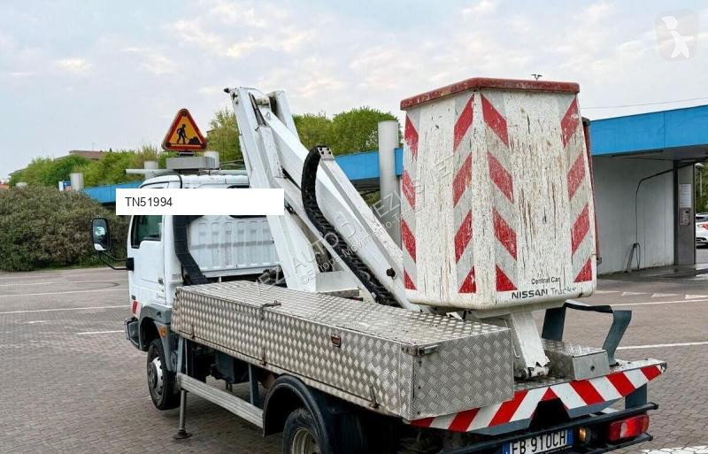 Plataforma elevadora Nissan 10MT
