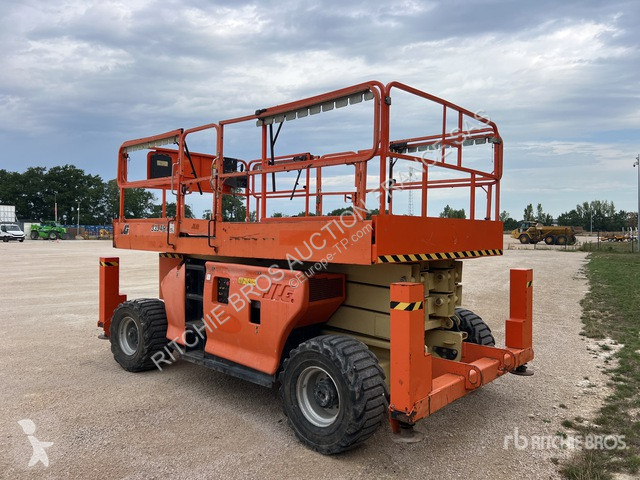 Plataforma elevadora JLG