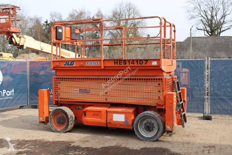 Plataforma elevadora JLG