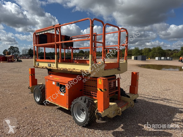 Автовишка JLG