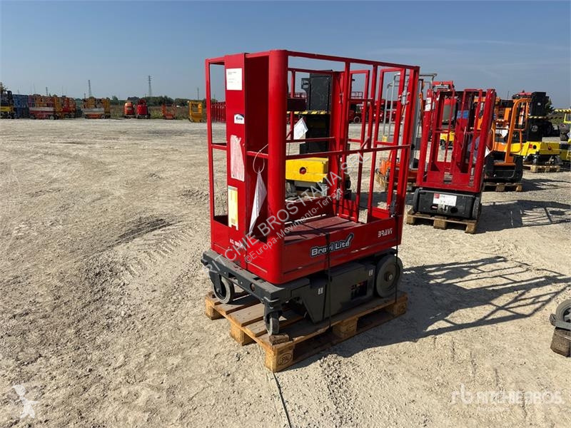 升降机 Bravi LUI S.I. 220 Vertical Mast Lift