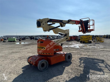 JLG izületes önjáró kosaras emelő