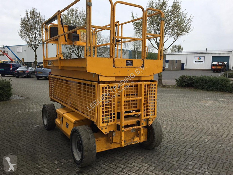 Piattaforma aerea JLG