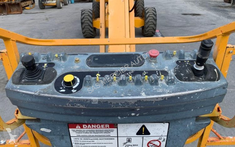 Hoogwerker JLG nacelle articulee automotrice...