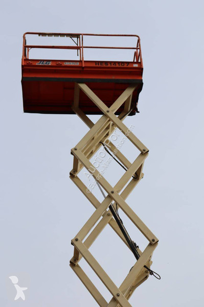 Plataforma elevadora JLG