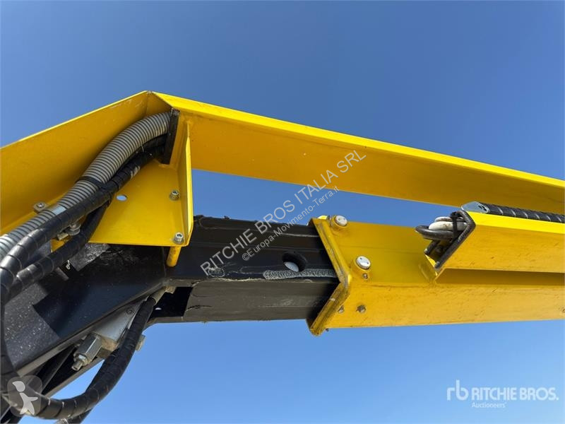 Emelőkosár Airo A12E Electric Articulating Boom...