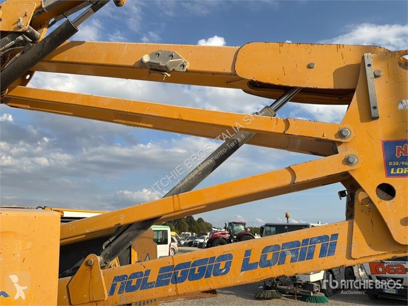 Plataforma elevadora Haulotte HA16RT Diesel...