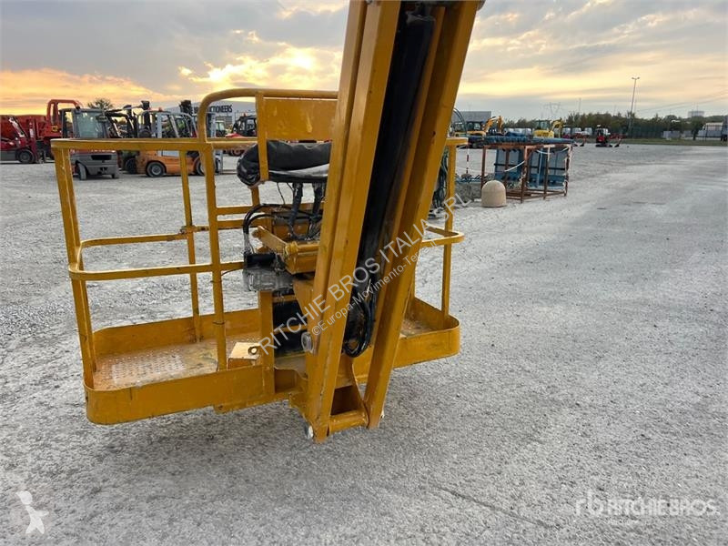 Lift Haulotte HA16PX Diesel Articulating Boom Lift