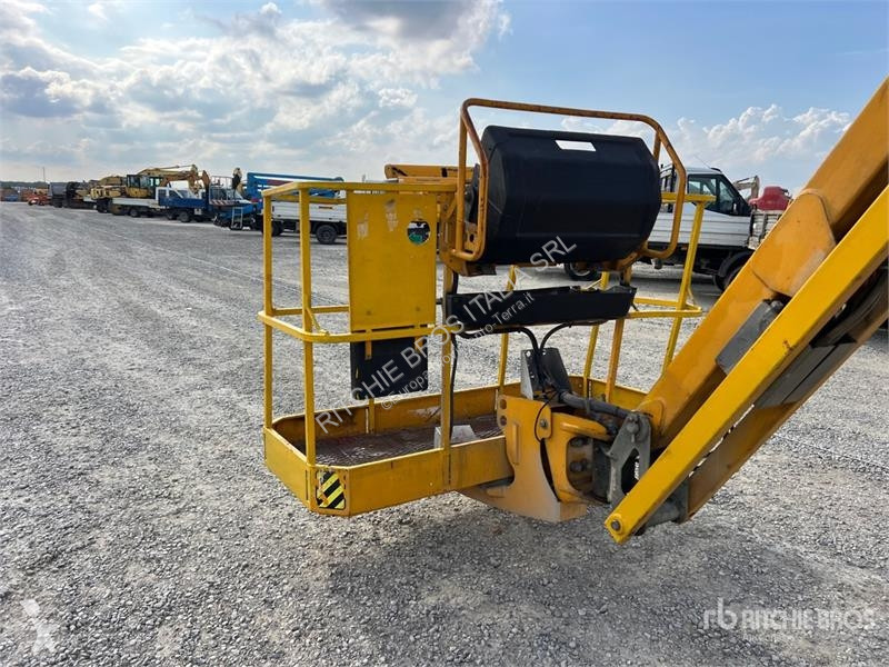 Plataforma elevadora Haulotte HA20RTJ Diesel...