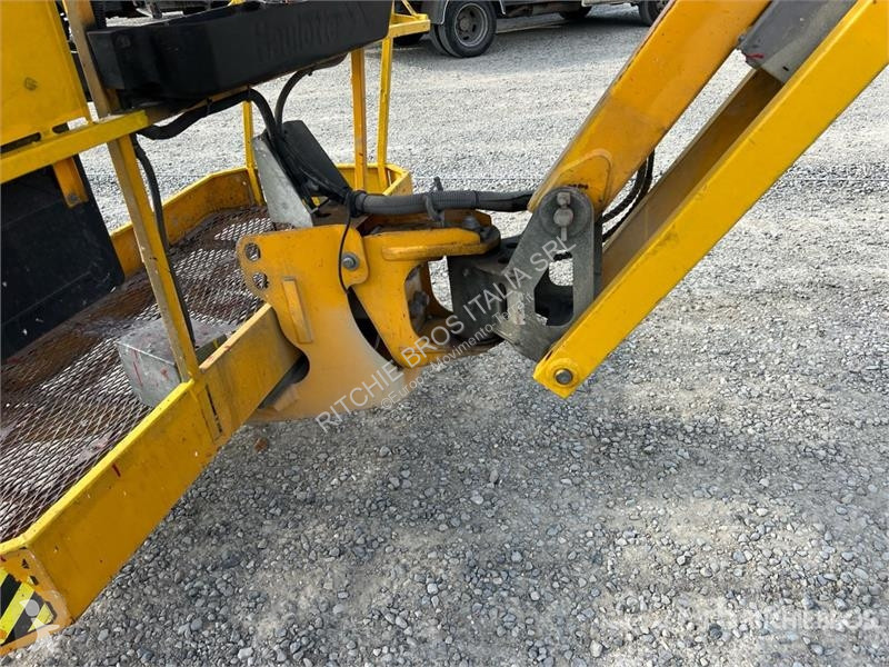 Plataforma elevadora Haulotte HA20RTJ Diesel...