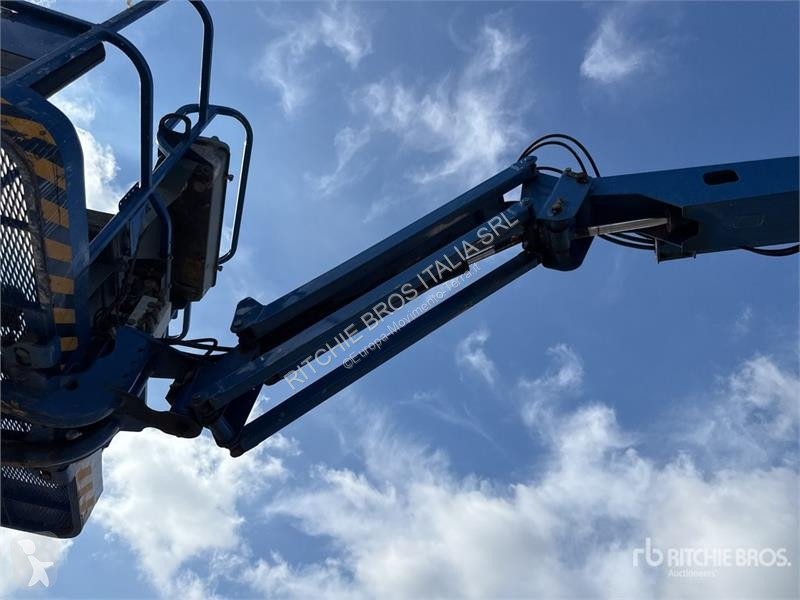 Plataforma JLG Articulating Boom Lift