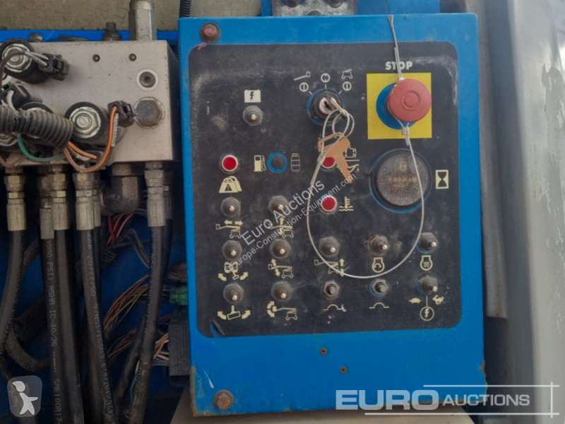 منصة تلسكوبية  Z45/25