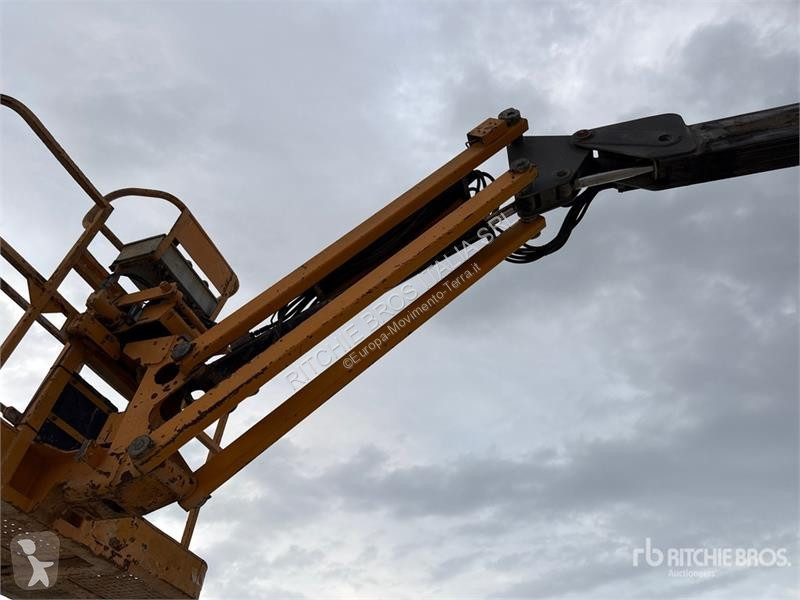Lift Haulotte HA16PX Articulating Boom Lift