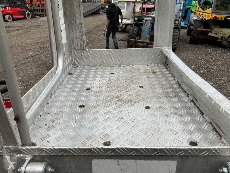 Plataforma elevadora Teupen LEO 26 H