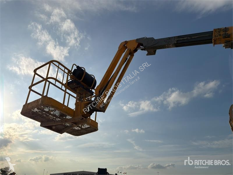 Plataforma elevadora Haulotte HA16RT Diesel...