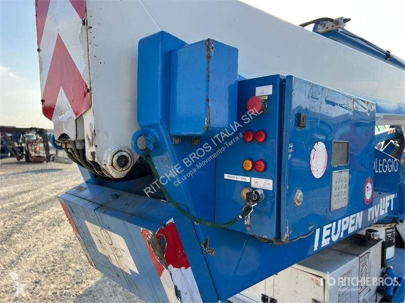 Plataforma elevadora Teupen LEO 36 H Crawler...