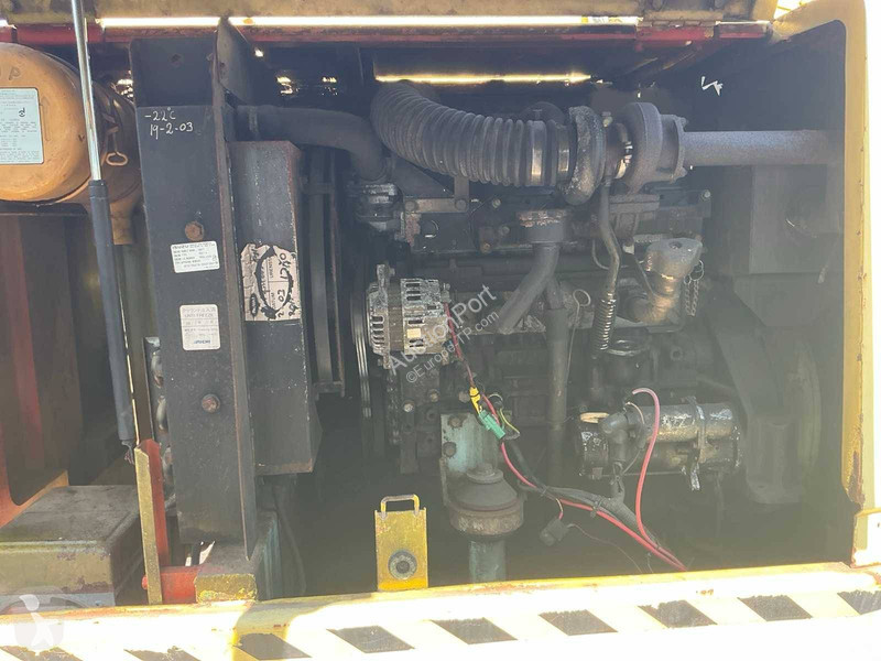 Plataforma elevadora Aichi SR210