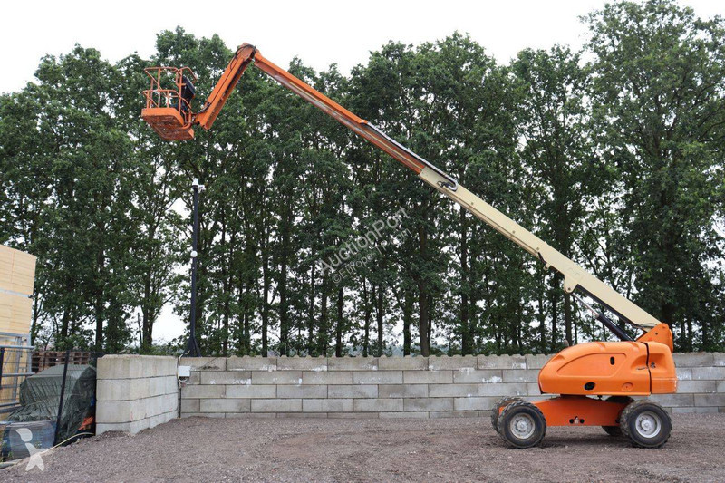 Plataforma elevadora JLG