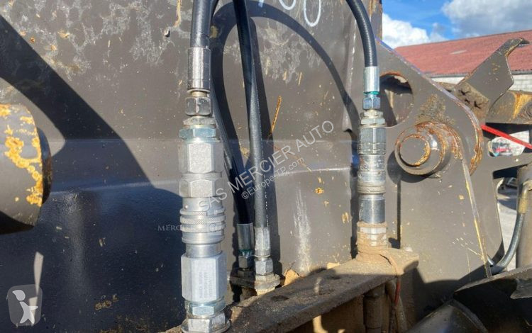 Incarcator  chargeuse a tourelle articulee diesel